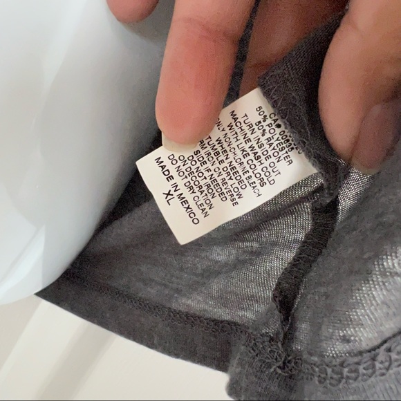 Pikachu T-Shirt / Mighty Fine Presents Pokemon /Size XL - Picture 11 of 14